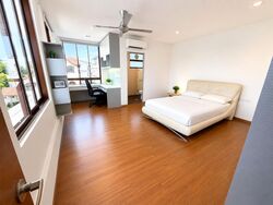 Phillips Avenue (D19), Semi-Detached #572690651